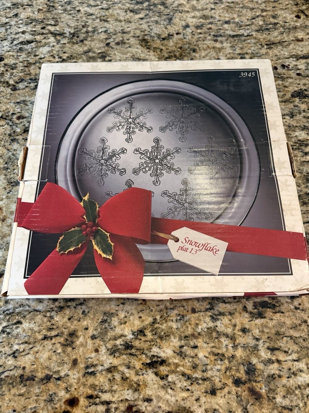 VINTAGE INDIANA GLASS CHRISTMAS Holiday SNOW FLAKE 13" Serving PLATTER Original